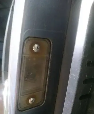 Hyundai Santa Fe Number plate light