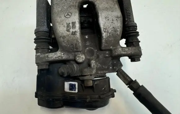 Mercedes-Benz GLA W156 Rear brake caliper A2464232498