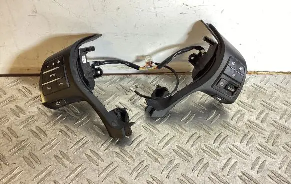 Lexus RX 450H Steering wheel buttons/switches 75B9340010 75B9550060 75B9340100