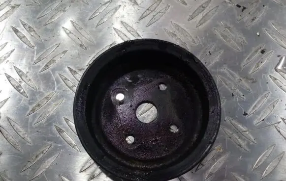 Nissan Primera Water pump pulley 93j00