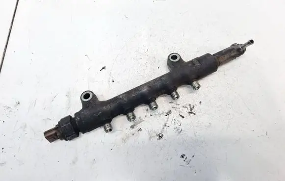 Fuel main line pipe