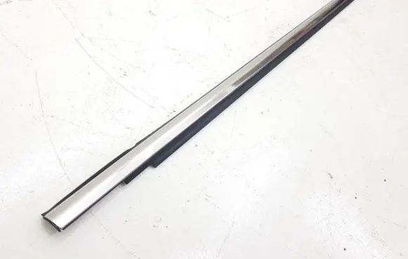 Ford Fusion II Front door glass trim molding DS73F20563 DS73F20564 DS73F20565