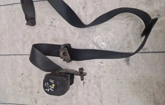 Opel Frontera B Front seatbelt E2047102