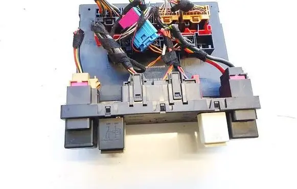 Skoda Octavia Mk2 (1Z) Comfort/convenience module 3C0937049E