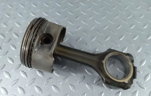 Piston