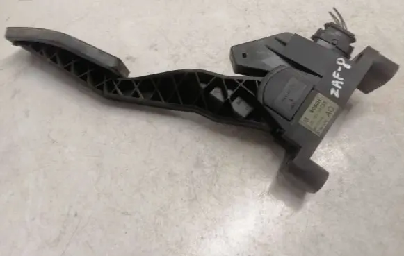 Opel Zafira A Accelerator throttle pedal 90581208 0281002298 086101630