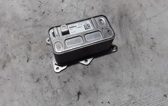 Mercedes-Benz GLE W167 Oil filter mounting bracket A6541800265