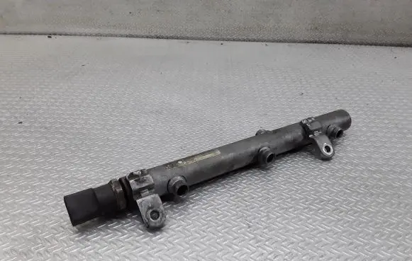 Chrysler 300 - 300C Fuel main line pipe A6420700695