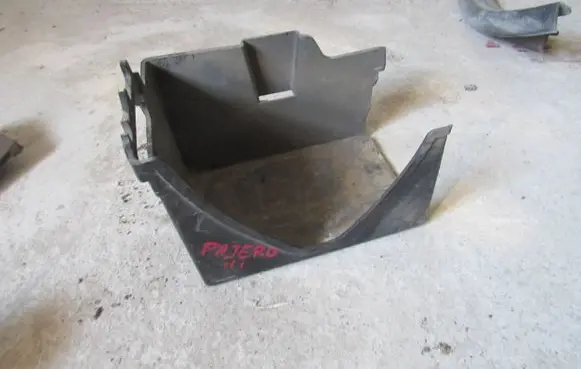 Mitsubishi Pajero Battery box tray 8203A004