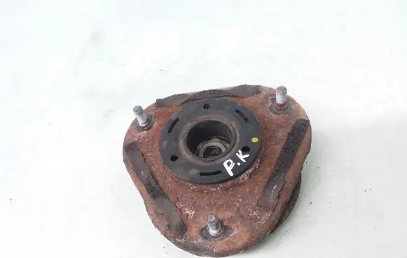Toyota Avensis T250 Front upper strut mount 