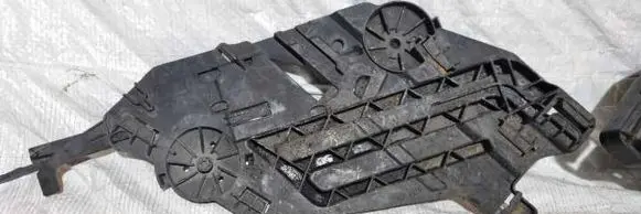 Skoda Octavia Mk2 (1Z) Headlight/headlamp mounting bracket