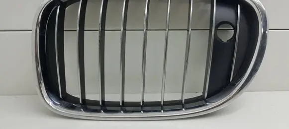 BMW 7 F01 F02 F03 F04 Front bumper upper radiator grill 51137295297