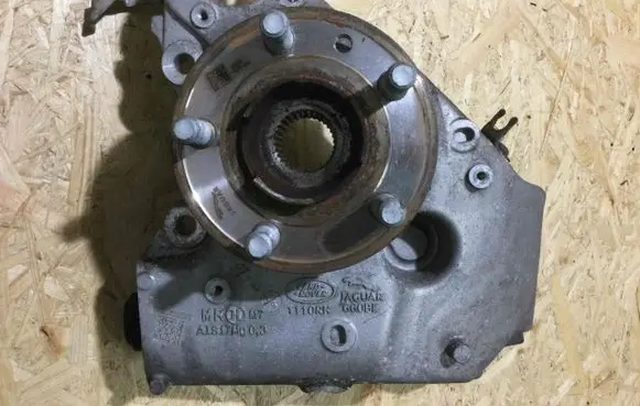 Jaguar F-Pace Rear wheel hub spindle/knuckle T4A1017