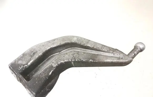 Mercedes-Benz C W204 Engine mounting bracket A6460160238