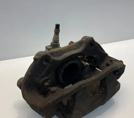 Mercedes-Benz E W211 Front brake caliper