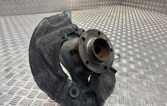BMW 5 E60 E61 Front wheel hub 6760953