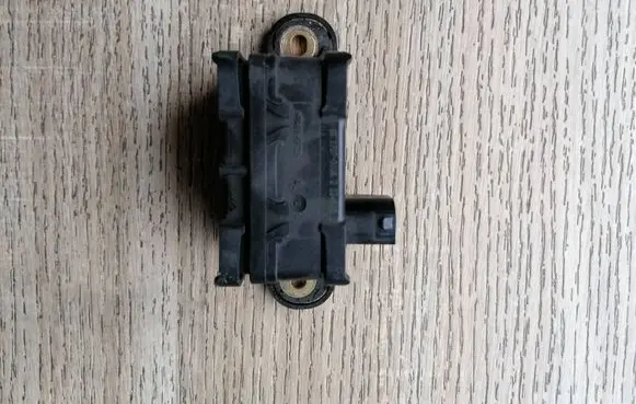 Mercedes-Benz ML W164 ESP acceleration yaw rate sensor A0045423918 10170103823