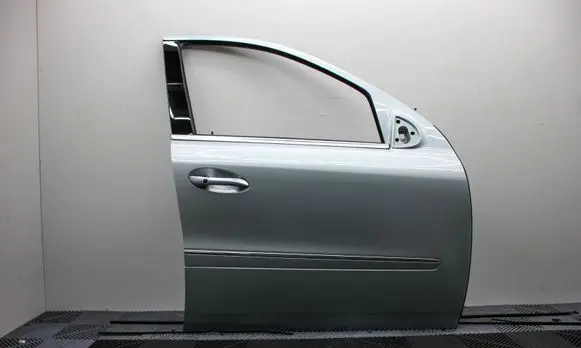 Mercedes-Benz GL X164 Front door
