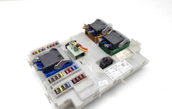 Ford Mondeo MK IV Fuse module BG9T14A073BK