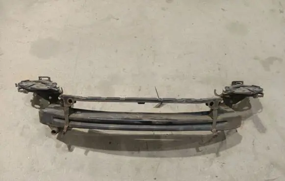 Skoda Octavia Mk2 (1Z) Front bumper cross member 1Z0807111