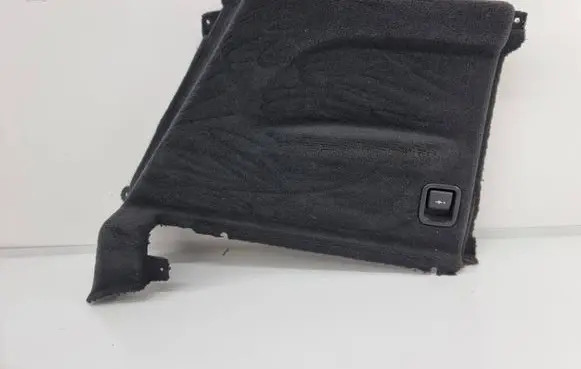 Trunk/boot lower side trim panel