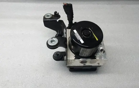 Volvo V60 ABS Pump 31329137 28526258053 10092604093