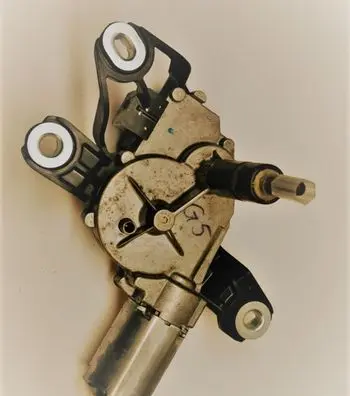 Volkswagen Golf Plus Rear window wiper motor 0390201809 5M0955711B