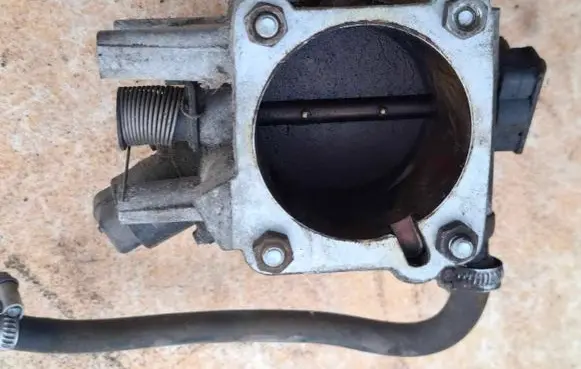 Jaguar XJ X308 Throttle valve NBC3061CA 9661