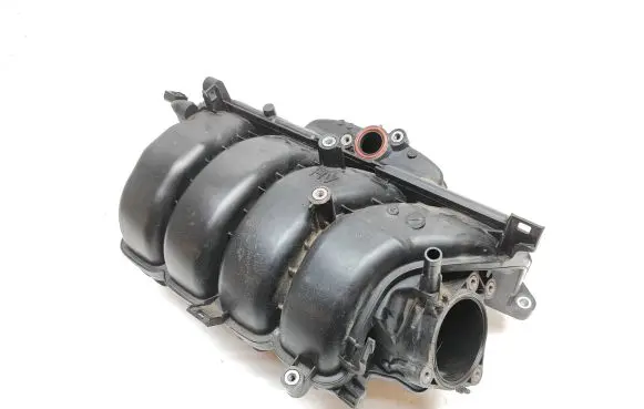 Toyota RAV 4 (XA50) Intake manifold