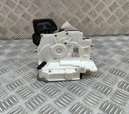 Audi E-tron GT Front door lock 4K1837016H