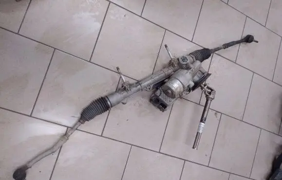 Peugeot 207 Steering rack 6700001938