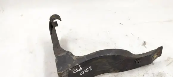 Audi A4 S4 B6 8E 8H Front bumper mounting bracket 8e0821138b