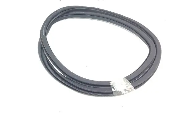 Rear door rubber seal (on body)