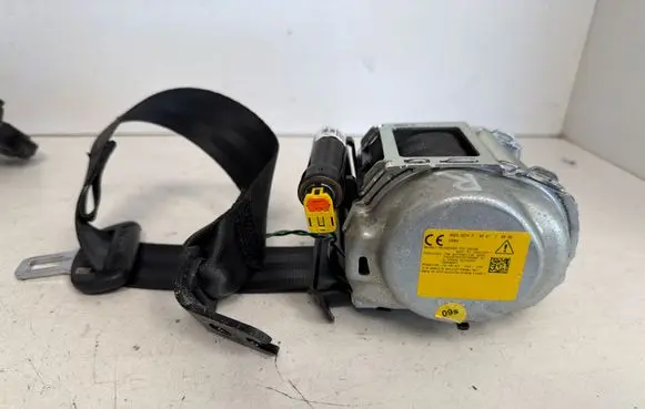 Volkswagen Tiguan Rear seatbelt 5NA857806D