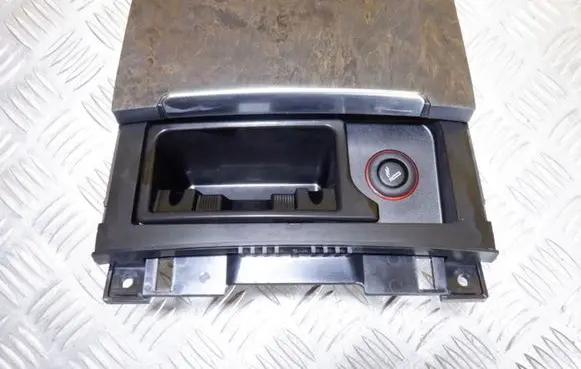 Ashtray (front)