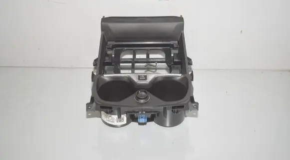 BMW 1 F40 Cup holder front 6834298 7951771 51167951771