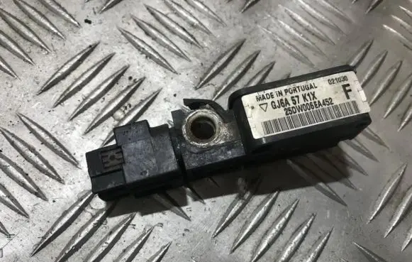 Mazda 6 Airbag deployment crash/impact sensor gj6a57k1x 25dw006ea452