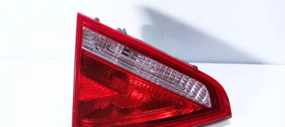 Audi A5 8T 8F Tailgate rear/tail lights 8T0945093