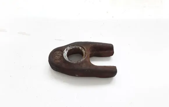 Renault Clio II Fuel Injector clamp holder NOCODE