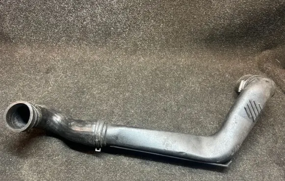 Volkswagen Golf IV Intercooler hose/pipe 1J0145838B