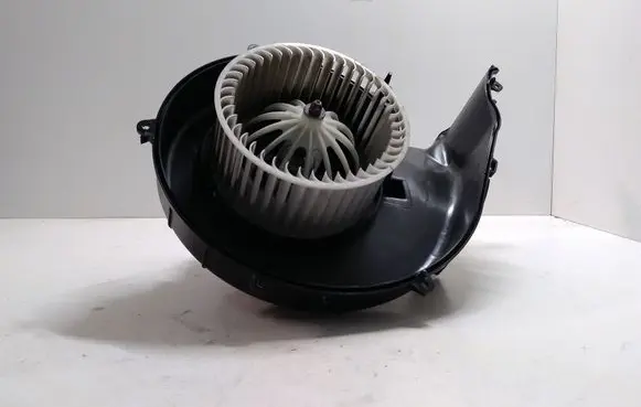 Land Rover Discovery Sport Heater fan/blower 9415300 EC129001