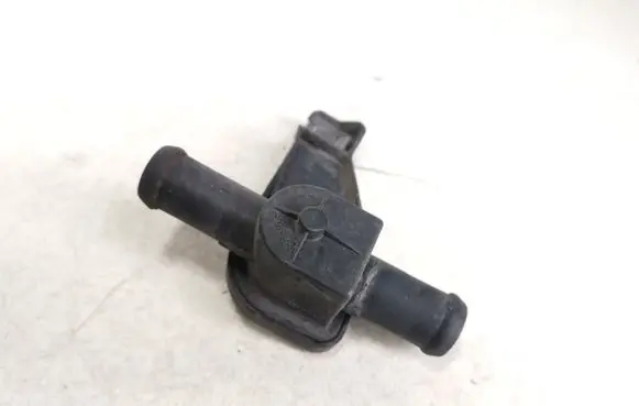 Volkswagen Transporter - Caravelle T4 Engine coolant pipe/hose 701819809D