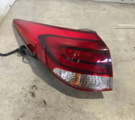 Hyundai i40 Rear/tail lights 924013Z5