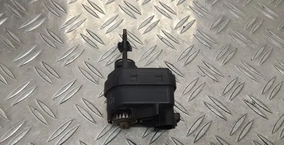 Toyota RAV 4 (XA20) Headlight level adjustment motor 