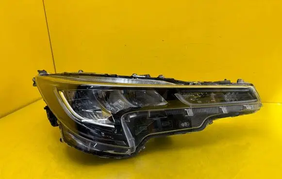 Toyota Corolla E210 E21 Headlight/headlamp 8111002S60