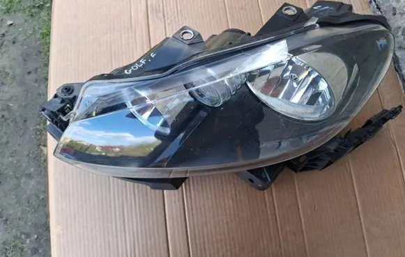 Volkswagen Golf VI Headlight/headlamp 