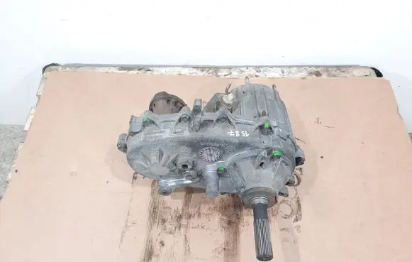 Jeep Cherokee III KJ Gearbox transfer box case P52853123AD