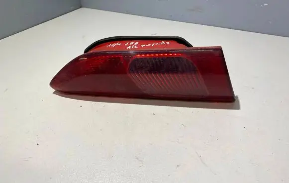 Alfa Romeo 156 Tailgate rear/tail lights 60620139
