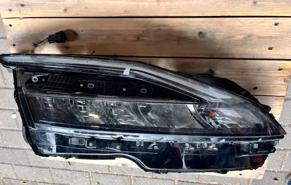 Nissan Qashqai J12 Headlight/headlamp K100008D02G 1008D02G