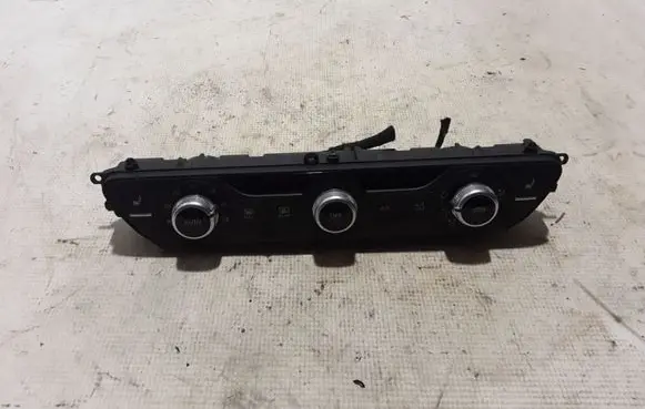 Audi A4 S4 B9 Air conditioner control unit module 8W0820043Q